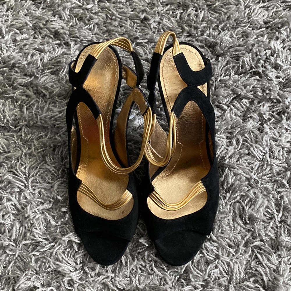 Dress shoes